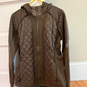 Athleta Rock Springs Quilted Coat hood size Med forest green.